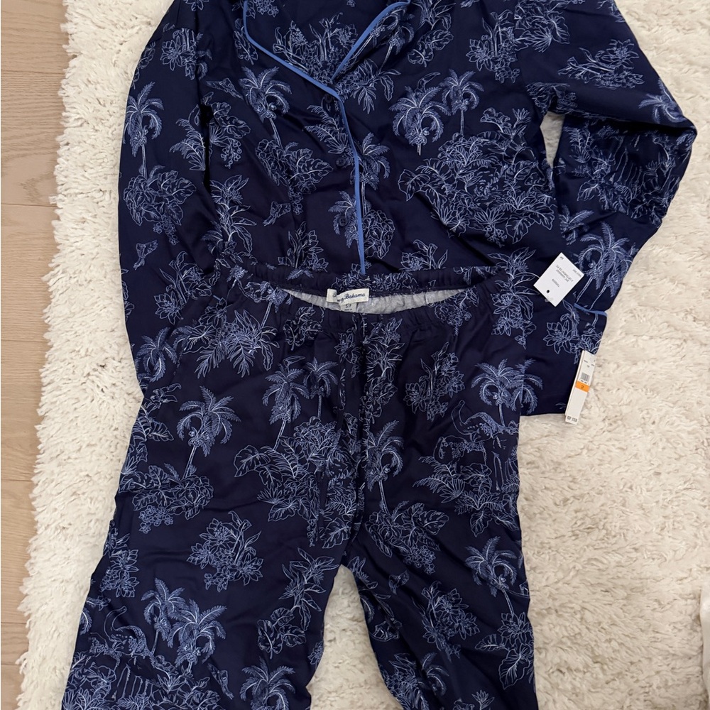Tommy Bahama pajamas women - Picture 2 of 2